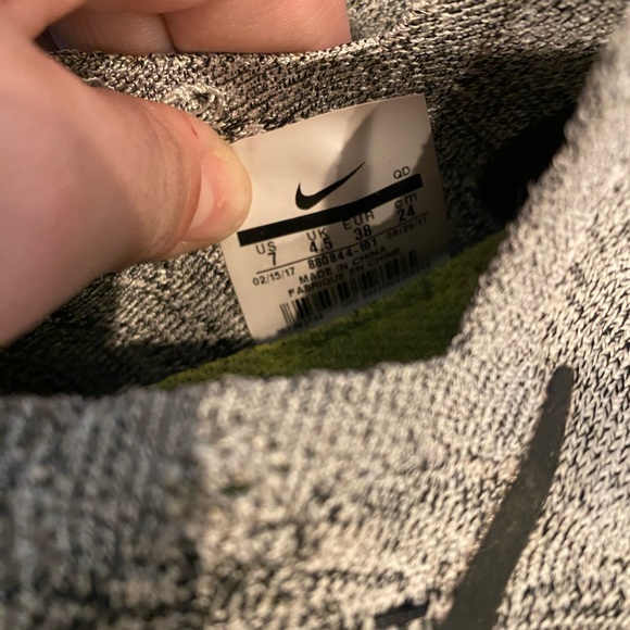 Nike Running Shoes - like new - Picture 6 of 7